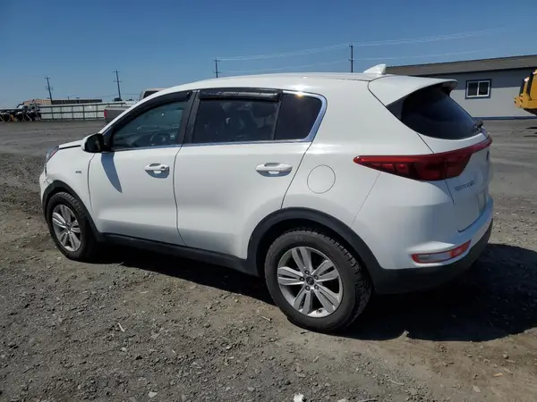 KNDPMCAC3J7461635 2018 KIA SPORTAGE - Image 2