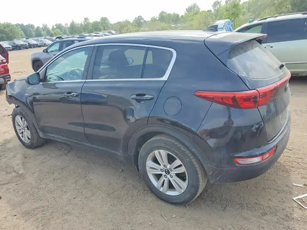 KNDPMCAC3J7463062 2018 KIA SPORTAGE - Image 2