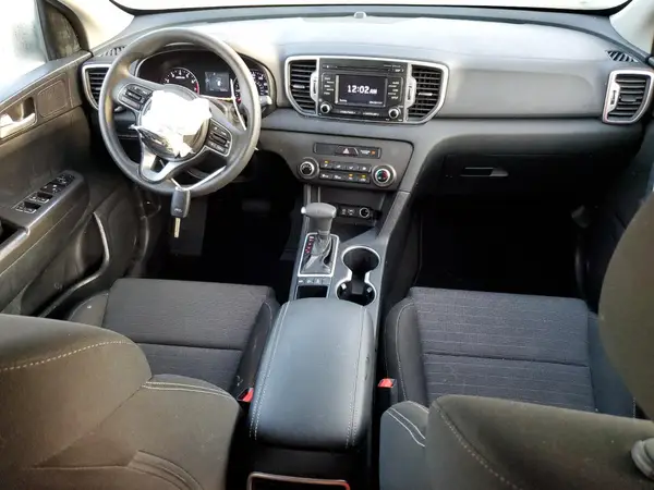 KNDPMCAC3J7483781 2018 KIA SPORTAGE - Image 8