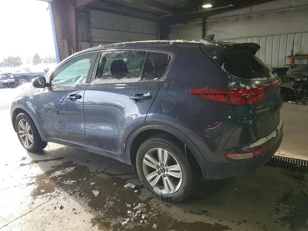 KNDPMCAC3J7490150 2018 KIA SPORTAGE - Image 2
