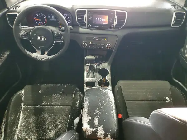 KNDPMCAC3J7490150 2018 KIA SPORTAGE - Image 8