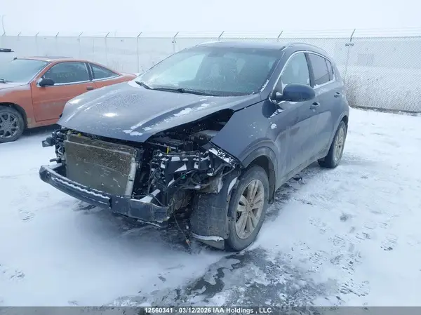 KNDPMCAC3K7496404 2019 KIA SPORTAGE - Image 2