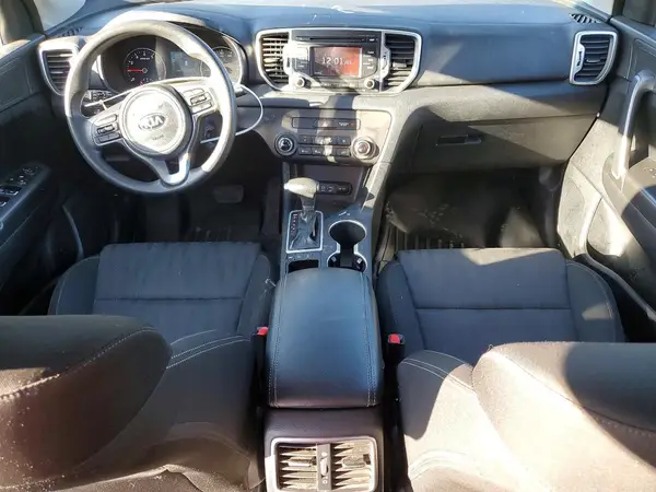 KNDPMCAC3K7498797 2019 KIA SPORTAGE - Image 8