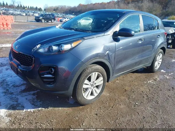 KNDPMCAC3K7504825 2019 KIA SPORTAGE - Image 2