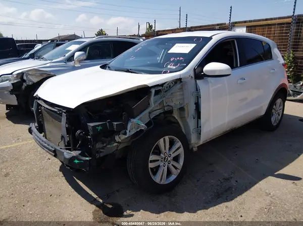 KNDPMCAC3K7506509 2019 KIA SPORTAGE - Image 2