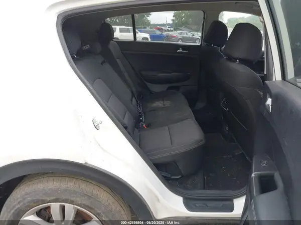 KNDPMCAC3K7507269 2019 KIA SPORTAGE - Image 8