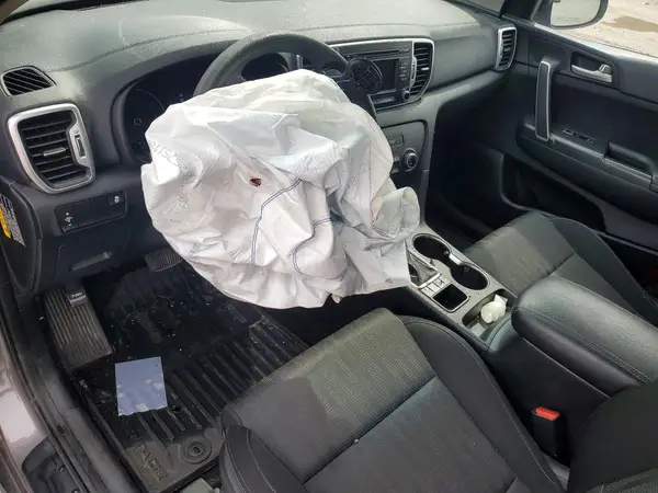 KNDPMCAC3K7529319 2019 KIA SPORTAGE - Image 8