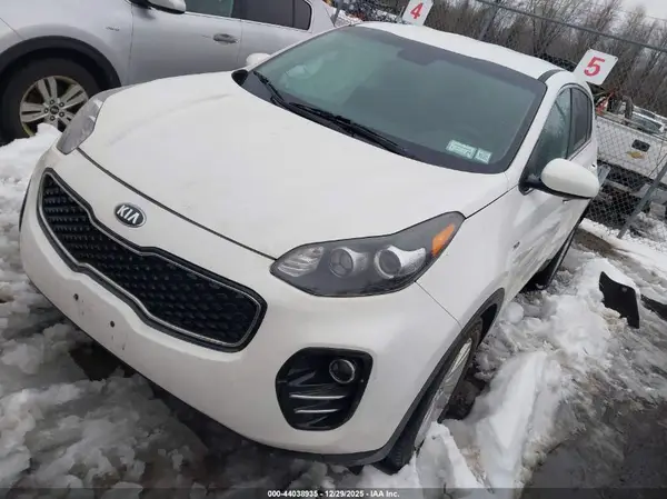 KNDPMCAC3K7533371 2019 KIA SPORTAGE - Image 2