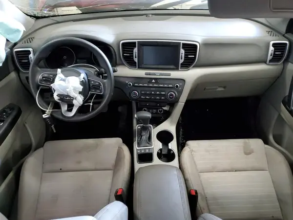 KNDPMCAC3K7548887 2019 KIA SPORTAGE - Image 8