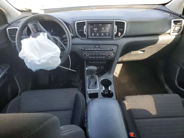 KNDPMCAC3K7552244 2019 KIA SPORTAGE - Image 8