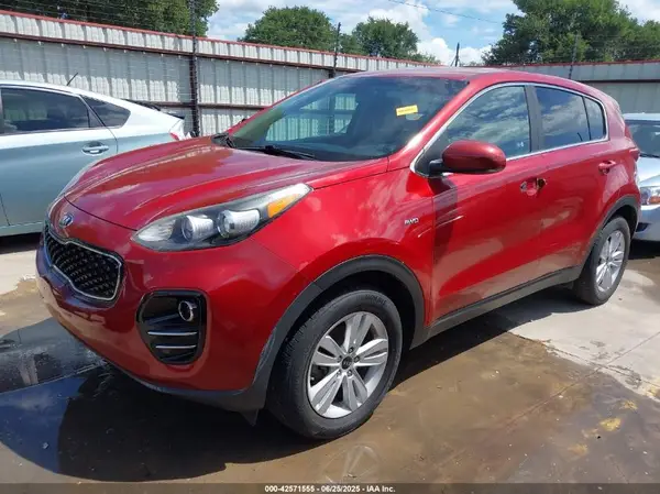 KNDPMCAC3K7553832 2019 KIA SPORTAGE - Image 2