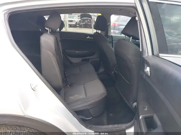 KNDPMCAC3K7569254 2019 KIA SPORTAGE - Image 8