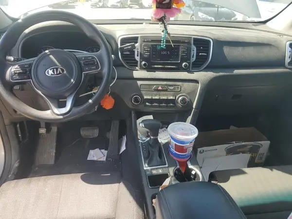 KNDPMCAC3K7592047 2019 KIA SPORTAGE - Image 8