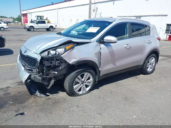 KNDPMCAC3K7595966 2019 KIA SPORTAGE - Image 2