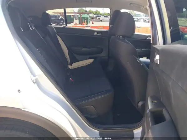 KNDPMCAC3K7595966 2019 KIA SPORTAGE - Image 8