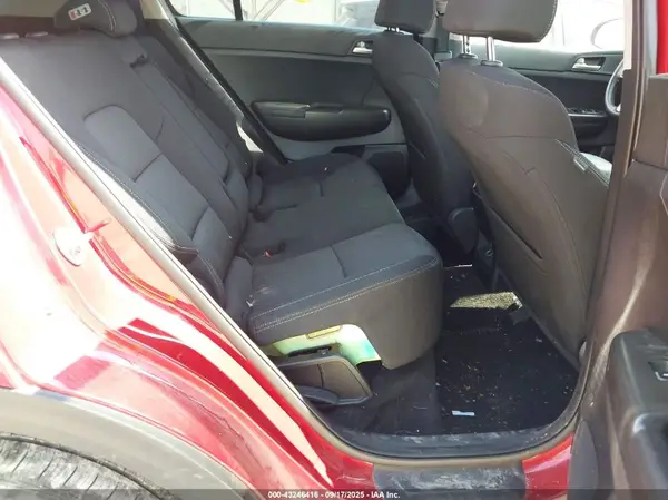 KNDPMCAC3K7596423 2019 KIA SPORTAGE - Image 8