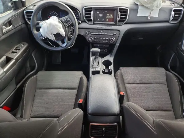 KNDPMCAC3K7597488 2019 KIA SPORTAGE - Image 8
