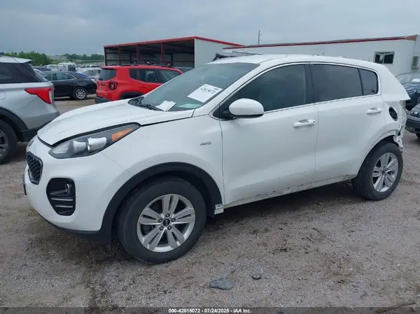 KNDPMCAC3K7604584 2019 KIA SPORTAGE - Image 2