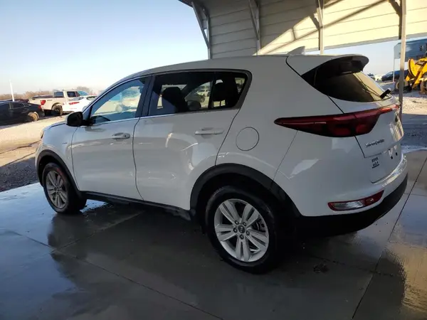 KNDPMCAC3K7609350 2019 KIA SPORTAGE - Image 2