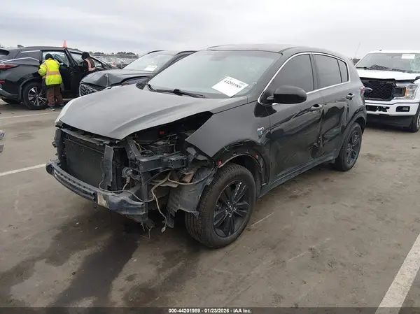 KNDPMCAC3K7612006 2019 KIA SPORTAGE - Image 2