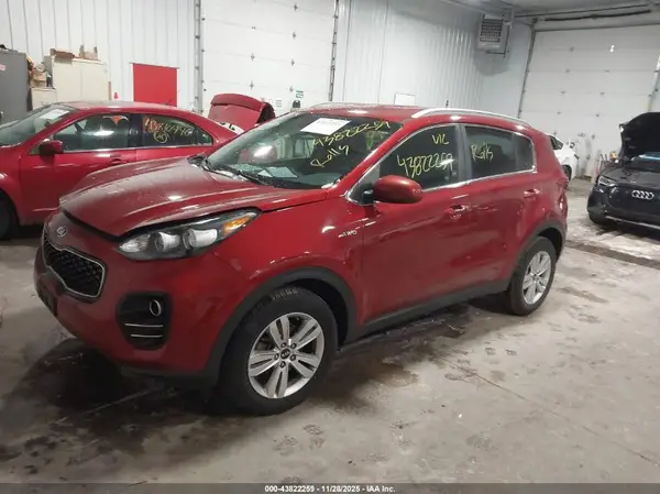 KNDPMCAC3K7612796 2019 KIA SPORTAGE - Image 2
