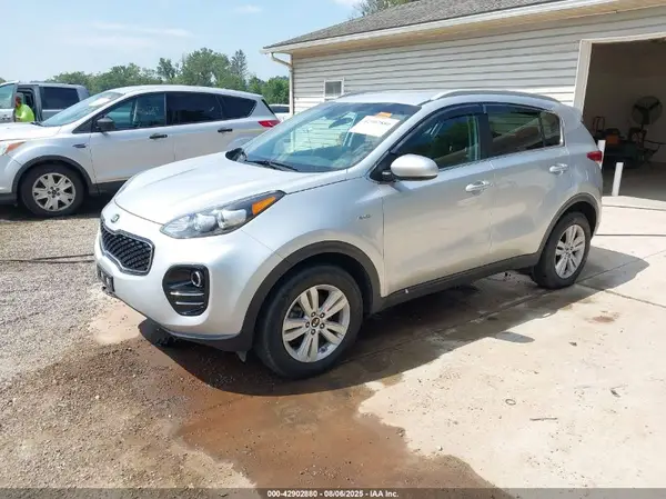 KNDPMCAC3K7612992 2019 KIA SPORTAGE - Image 2