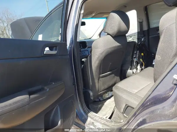 KNDPMCAC3K7620154 2019 KIA SPORTAGE - Image 8