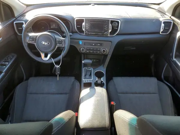 KNDPMCAC3K7621045 2019 KIA SPORTAGE - Image 8