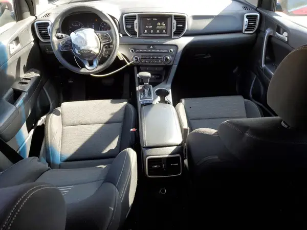 KNDPMCAC3K7624673 2019 KIA SPORTAGE - Image 8