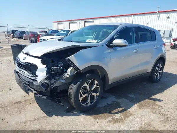 KNDPMCAC3M7917931 2021 KIA SPORTAGE - Image 2