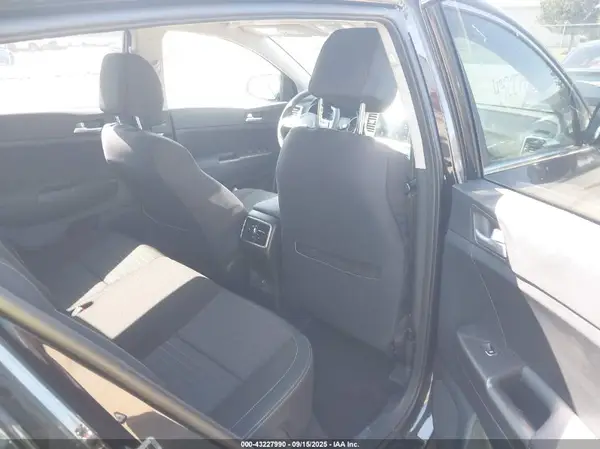 KNDPMCAC3M7917976 2021 KIA SPORTAGE - Image 8