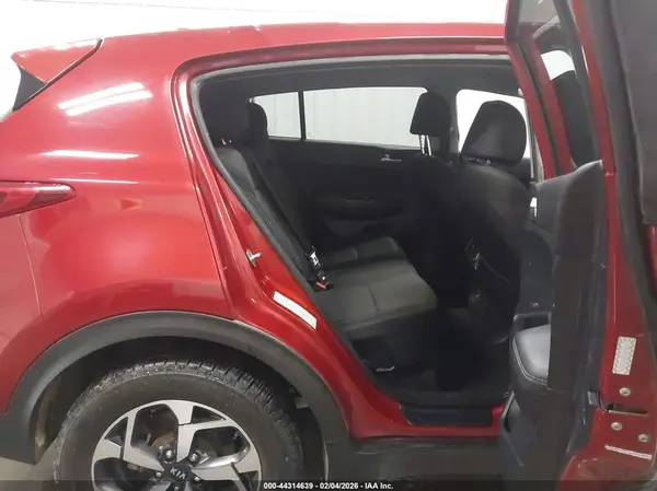 KNDPMCAC3M7926211 2021 KIA SPORTAGE - Image 8