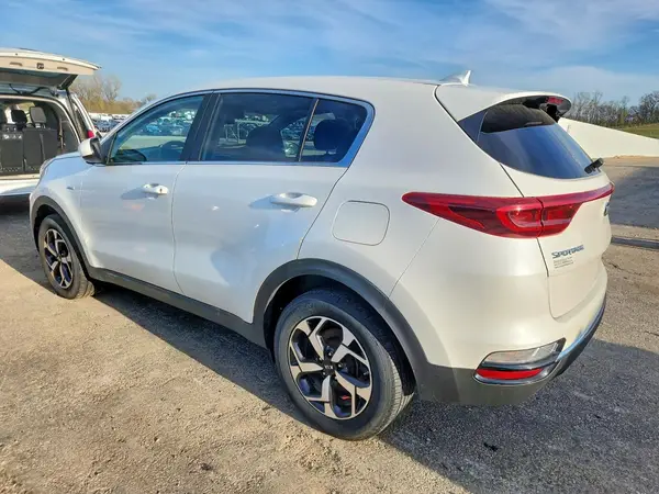 KNDPMCAC3M7932820 2021 KIA SPORTAGE - Image 2