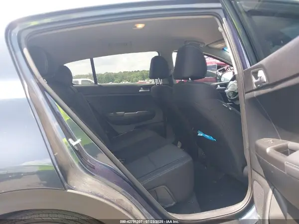 KNDPMCAC3M7937936 2021 KIA SPORTAGE - Image 8