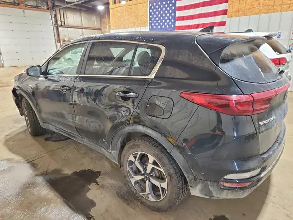 KNDPMCAC3M7941727 2021 KIA SPORTAGE - Image 2
