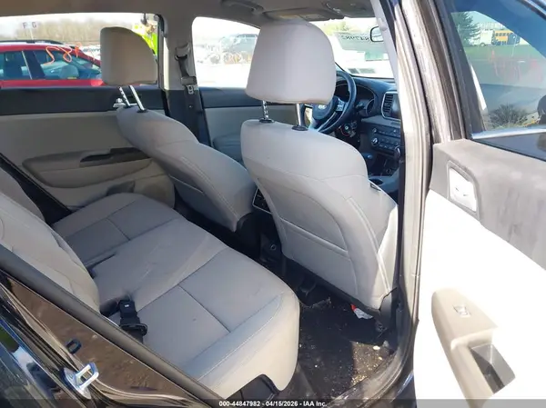 KNDPMCAC3N7967262 2022 KIA SPORTAGE - Image 8