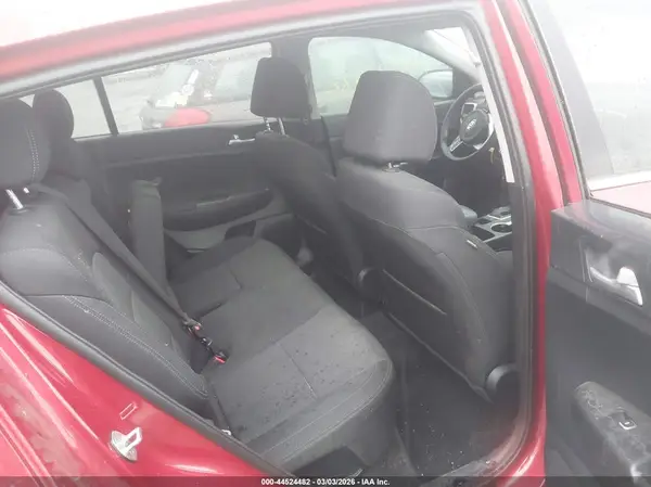 KNDPMCAC3N7988368 2022 KIA SPORTAGE - Image 8