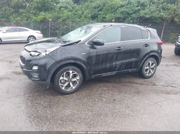 KNDPMCAC3N7993473 2022 KIA SPORTAGE - Image 2