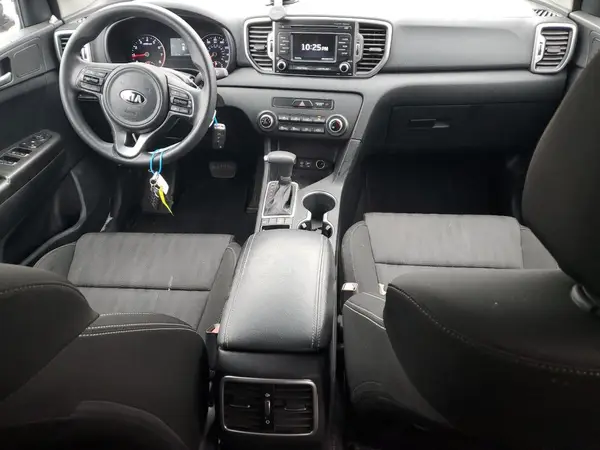 KNDPMCAC4H7032630 2017 KIA SPORTAGE - Image 8