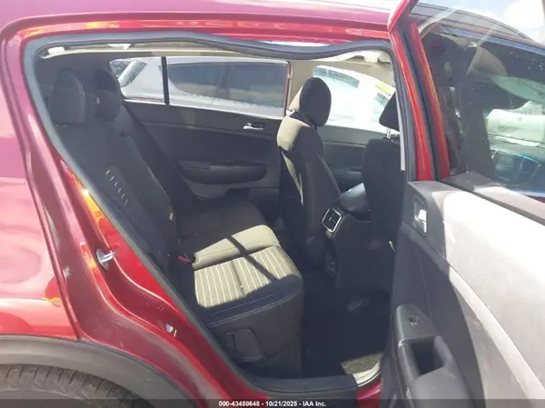 KNDPMCAC4H7035253 2017 KIA SPORTAGE - Image 8