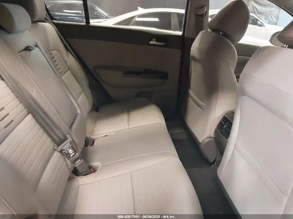 KNDPMCAC4H7035432 2017 KIA SPORTAGE - Image 8