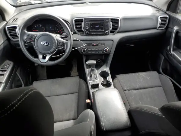 KNDPMCAC4H7038069 2017 KIA SPORTAGE - Image 8