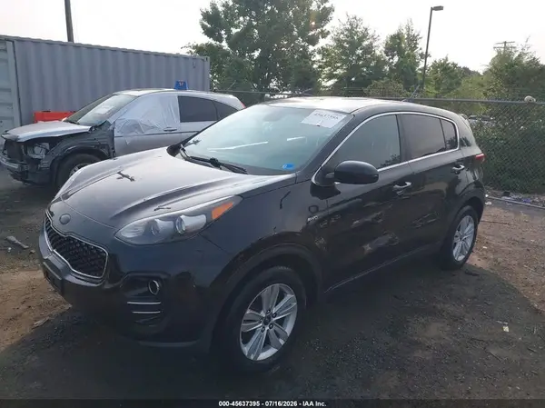 KNDPMCAC4H7038119 2017 KIA SPORTAGE - Image 2