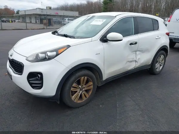 KNDPMCAC4H7040033 2017 KIA SPORTAGE - Image 2