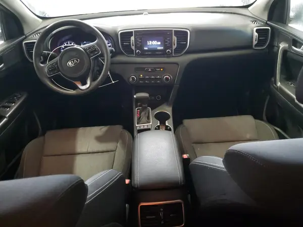 KNDPMCAC4H7056717 2017 KIA SPORTAGE - Image 8