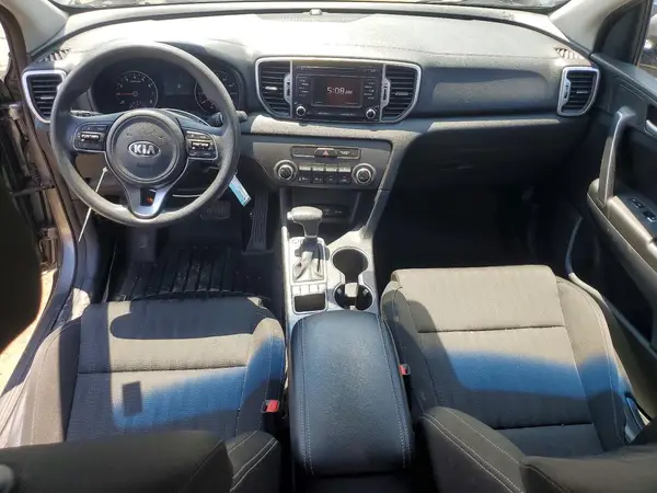 KNDPMCAC4H7064316 2017 KIA SPORTAGE - Image 8