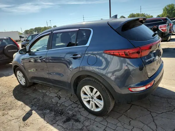KNDPMCAC4H7076403 2017 KIA SPORTAGE - Image 2