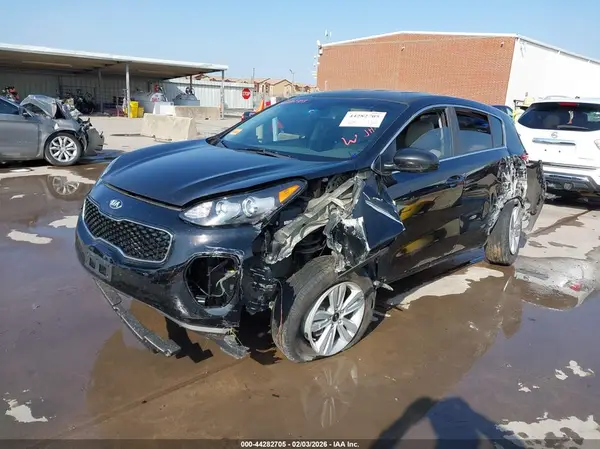 KNDPMCAC4H7092861 2017 KIA SPORTAGE - Image 2