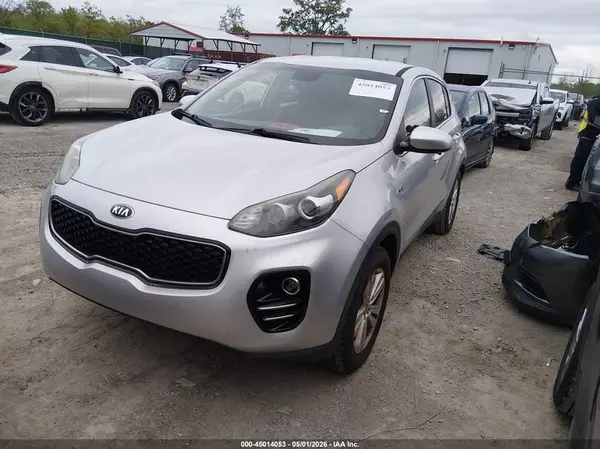 KNDPMCAC4H7096635 2017 KIA SPORTAGE - Image 2