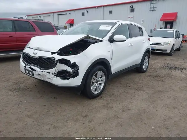 KNDPMCAC4H7119685 2017 KIA SPORTAGE - Image 2